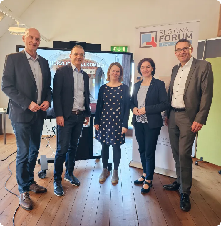 alterpfarrhof-ueberuns-regionalforum-gruppenbild